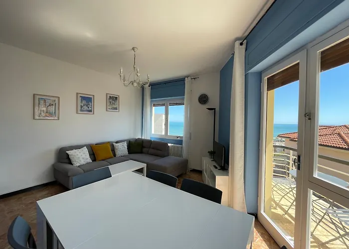 Апартаменты La Dalia Vista Mare *